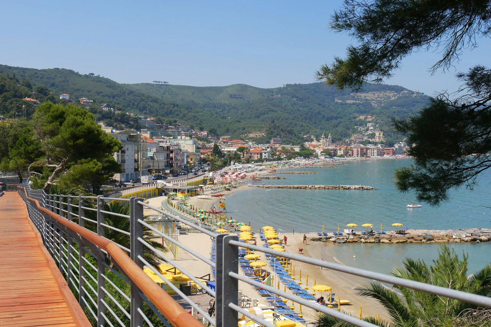 Laigueglia Beach - Happy Rentals Buitenkant foto