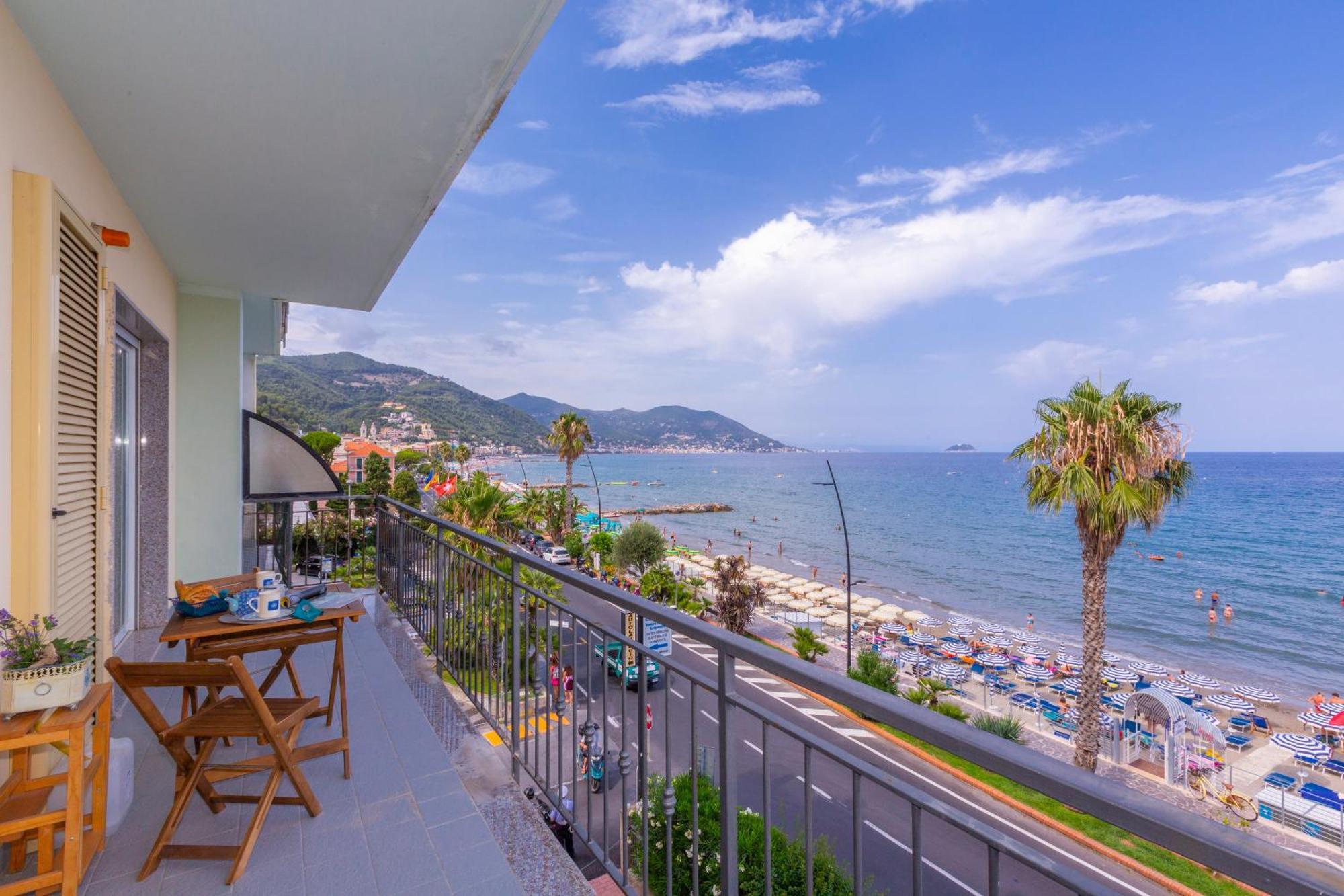 Laigueglia Beach - Happy Rentals Buitenkant foto