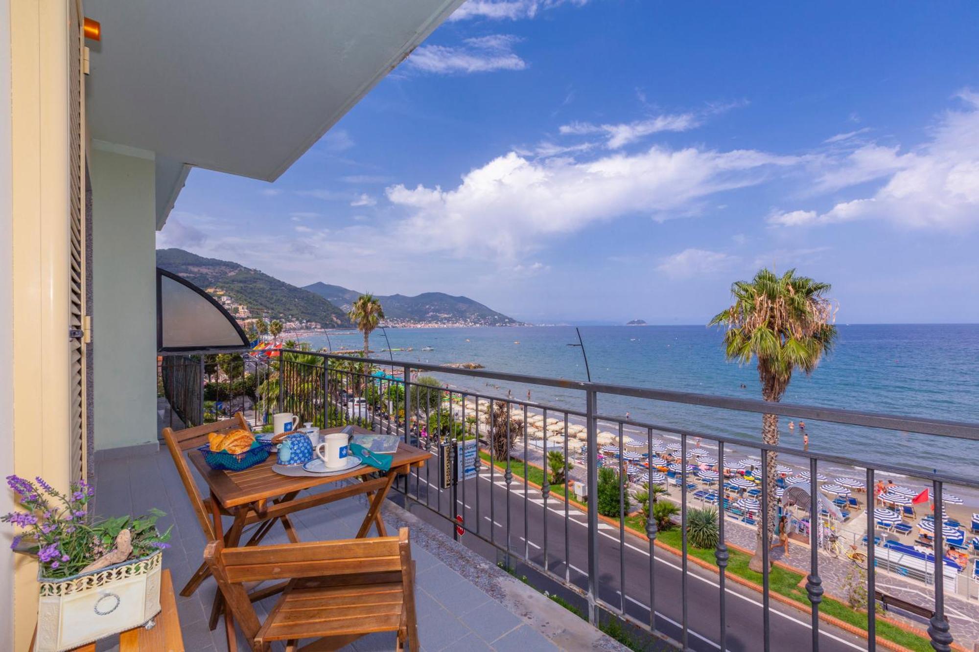 Laigueglia Beach - Happy Rentals Buitenkant foto